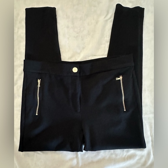 LOFT Pants - Loft Ponte, Skinny, Ankle Length Pants
Good Condition